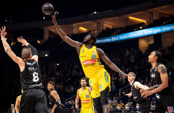 进攻战术的 进攻战术的